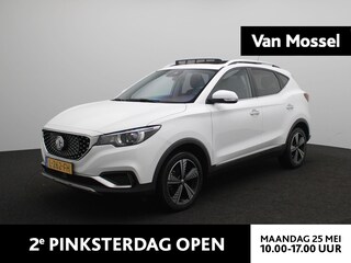 MG ZS Luxury 45 kWh | Leder | Panoramadak | Stoelverwarming | Camera | Carplay |