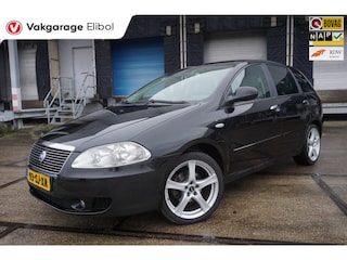 Fiat Croma 2.2-16V Emotion
