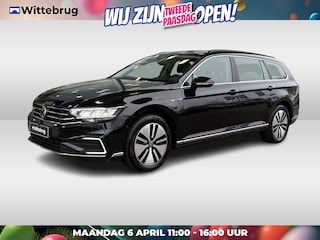 Volkswagen Passat Variant 1.4 TSI 218pk DSG PHEV GTE Business / Achteruitrij camera / Stoelverwarming voor / Parkeer assistent / 17'' LMV