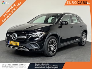 Mercedes-Benz GLA 200 Automaat Progressive Mercedes-Benz GLA-klasse 200 Progressive | Navigatie | Camera | Lederen Bekleding | Elektrische Achterklep | DAB  LED |