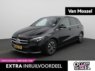 Mercedes-Benz B-klasse 180 Business Line AUTOMAAT | NAVIGATIE | WIDESCREEN | CAMERA | CRUISE | CLIMA | PDC | LMV | SPORSTOELEN | HALF LEER | ELEKTRISCHE KOFFERKLEP | STOELVERWARMING | 12 MAANDEN BOVAG GARANTIE |