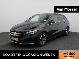 Mercedes-Benz B-klasse 180 Business Line AUTOMAAT | NAVIGATIE | WIDESCREEN | CAMERA | CRUISE | CLIMA | PDC | LMV | SPORSTOELEN | HALF LEER | ELEKTRISCHE KOFFERKLEP | STOELVERWARMING | 12 MAANDEN BOVAG GARANTIE |