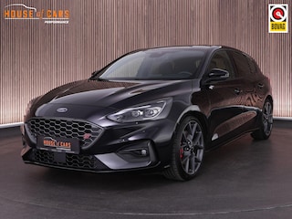 Ford Focus ST-3 PERFORMANCE PACK 2.3 280pk AUTOMAAT |dealer onderhouden|sper diff|launch control|HUD|el. stoelen|Apple Carplay|BLIS|parkeer camera|winterpack|19"|