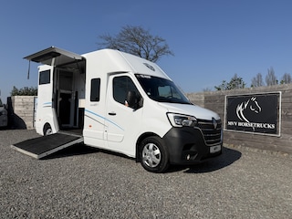 Renault Master PAARDENWAGEN | HORSETRUCK | BARBOT | STALLION 5XL | 2021 | HENGST | DUB CAB | AUTOMAAT | 180PK | 5-SEAT |  | BELGISCH KENTEKEN