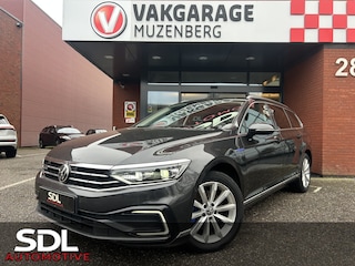 Volkswagen Passat Variant 1.4 TSI PHEV GTE Business // PANO/SCHUIFKANTELDAK // FULL LED // NAVI + CARPLAY // ADAPTIVE CRUISE // ELEK. TREKHAAK // 360 CAMERA