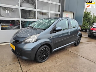 Toyota Aygo 1.0-12V +