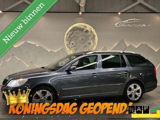 Skoda Octavia Combi 1.8 TSI Elegance Business Line Schuifdak/Stoelverwarming