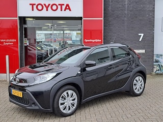 Toyota Aygo PLAY APPLECARPLAY/ANDROIDAUTO CRUISECONTROL ACHTERUITRIJCAMERA