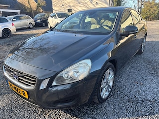 Volvo S60 1.6 T3 Kinetic NIEUWSTAAT