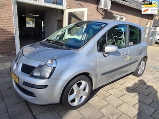 Renault Modus 1.6-16V Dynamique LEES BESCHRIJVING