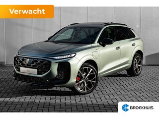 Audi Q3 S edition | 3-zone airconditioning | Adaptive cruise control | Audi sound system