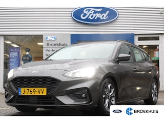 Ford Focus Wagon 1.0EB ST-LINE | NL-AUTO! | B&O | CAMERA | ALL SEASON | WINTERPACK | PARK SENS V+A | DEALER OH! | LANE ASSIST | PRACHTIGE STAAT!