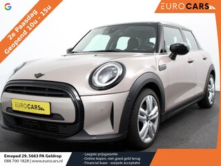 Mini Cooper 1.5 Maximise Steptronic 5 deurs Navigatie Apple Carplay/Android Auto Camera Parkeer sensoren Airco Cruise Control Led