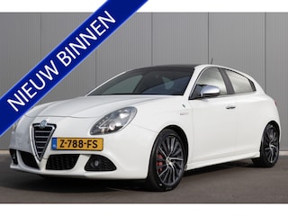 Alfa Romeo Giulietta 1.7 TBi Quadrifoglio Verde | 234 PK | PANO |