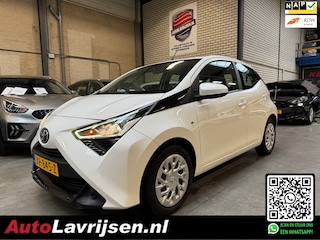 Toyota Aygo X-PLAY AUTOMAAT 1E EIGENAAR NL AUTO NAP APPLE/CARPLAY CAMERA LED BLUETOOTH AIRCO!!