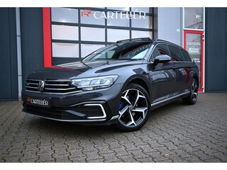 Volkswagen Passat Variant 1.4 TSI PHEV GTE Business 218PK | Pano | Led | Carplay | Trekhaak | ACC | Stoel & Stuurwielverwarming | Trekhaak | Leder | Massage | Virtual Cockpit