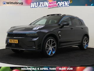 Lynk & Co 01 1.5 260PK Panorama schuif/ kanteldak | 360 Camera | Apple Carplay |