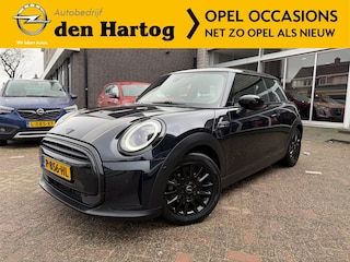 Mini Cooper 1.5 Camden Plus Edition Automaat Navi/Panoramadak/Leder/Camera