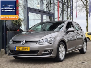 Volkswagen Golf 1.0 TSI Comfortline | Navigatie | Apple Carplay | Climate Control | Cruise Control | Parkeersensoren v + a | Licht metalen velgen