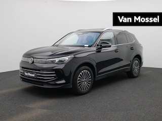 Volkswagen Tiguan 1.5 eHybrid Elegance | 272 PK | EM | Ergo Active Stoelen | Panorama Schuif/Kantel dak | Trekhaak | Parkeercamera | Stoel en Stuurwielverwarming | Achterbankverwarming