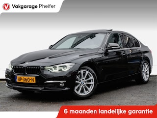 BMW 330e Luxury Lederen int./ Sportstoelen/ Elek. schuifdak/ Harman Kardon/ Stoelverwarming/ Camera