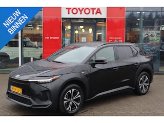 Toyota bZ4X DYNAMIC 71 kWh 360-CAMERA STUUR/STOELVERW. EL-ACHTERKLEP WARMTEPOMP ANDROID/APPLE NL-AUTO