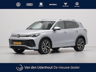 Volkswagen Tiguan 1.5 eTSI 150pk R-Line Business Trekhaak Navigatie Camera Acc