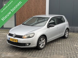 Volkswagen Golf 1.2 TSI Highline BlueMotion| camera| CarPlay