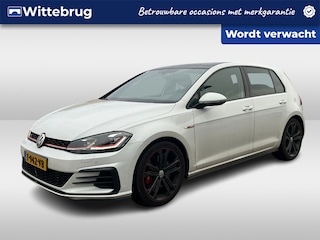 Volkswagen Golf 2.0 TSI GTI Performance / Digitaal dashboard / Pano / Navigatie / App connect / Parkeersensoren V+A /  Stoelverwarming /