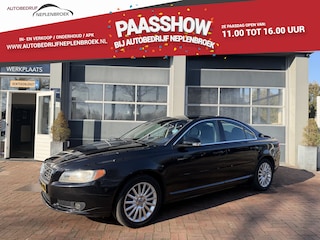 Volvo S80 3.2 Momentum Yongtimer Bj 2007 Leer,Navi,17Inch,Cruise Dealer onderhouden