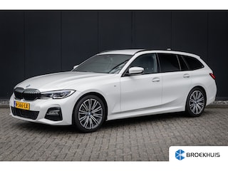 BMW 3-serie Touring 320i High Executive | Trekhaak | Camera | 100% Dealer Onderhouden | Memory Stoelen | Elektrische achterklep | Leder |
