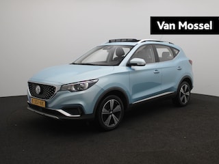 MG ZS Luxury 45 kWh | Panoramadak | Carplay | Stoelverwarming | Leder | Camera |