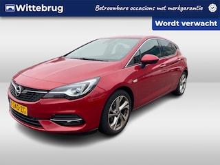 Opel Astra 1.2 Elegance / Navigatie / Camera / Parkeersensoren / Lichtmetaal 17 inch / Afneembare trekhaak /