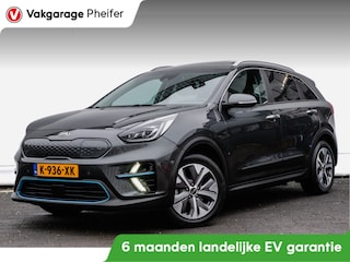 Kia Niro e-Niro DynamicPlusLine 64 kWh Elek. schuifdak/ Half lederen int./ Stuur+stoelverwarming/ Camera/ Adapt. cruise