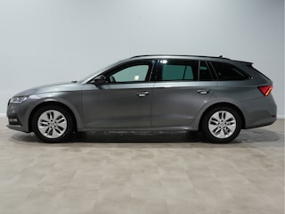 Skoda Octavia Combi 1.0 e-TSI 110pk DSG sport business Navigatie Pdc Clima Privacy glass ps