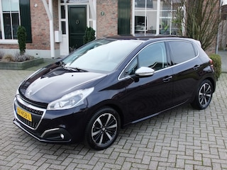 Peugeot 208 1.2 PureTech Allure , Climate control , Navi , Carplay , Cruise control enz.