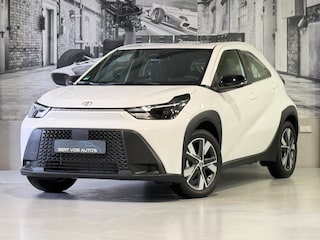 Toyota Aygo Hybrid 115 play