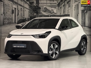 Toyota Aygo Hybrid 115 play