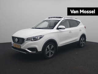 MG ZS Luxury 45 kWh | Leder | Panoramadak | Apple CarPlay | Camera | Stoelverwarming |