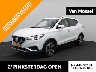 MG ZS Luxury 45 kWh | Leder | Panoramadak | Apple CarPlay | Camera | Stoelverwarming |