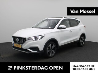 MG ZS Luxury 45 kWh | Leder | Panoramadak | Apple CarPlay | Camera | Stoelverwarming |