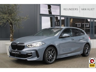 BMW 118i Executive M Sport | Shadow Line | Stoelverw. | PDC V+A | Individual Lak |