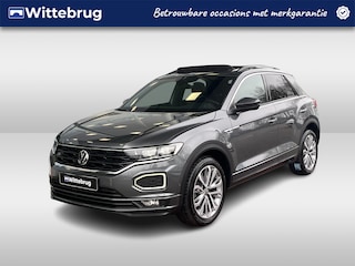Volkswagen T-Roc 1.5 TSI 150pk DSG R-Line / Panorama dak / Virtual cockpit / Achteruitrij camera / 18'' LMV