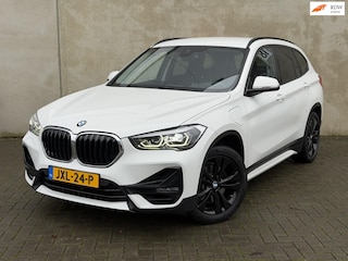 BMW X1 XDrive25e Sport Line Camera Trekhaak Elek. achterklep