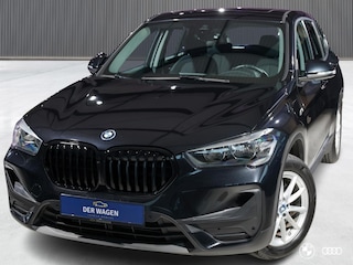 BMW X1 xDr25e BUSINESS / PANODAK / HARMANKARDON / HIFI / STOELVERW. / 17"