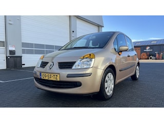 Renault Modus 1.6-16V Tech Road