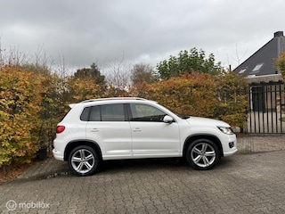 Volkswagen Tiguan 1.4 TSI R-Line Edition Origineel Ned. dealer onder