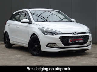 Hyundai i20 1.4i i-Motion * STOELVERW. * TREKHAAK !!