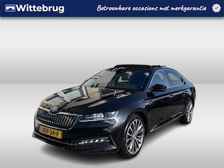 Skoda Superb 1.4 TSI iV Laurin & Klement / AUTOMAAT/ PANO/ DCC/ MEMORY SEAT/ STOELVERWARM./ PARK.SENSOR.V+A/ CAMERA/ DODEHOEK/ SMARTLINK/ ACC/ ELEK.KLEP/ KEYLESS/ LEDER/ NAVI/ DAB/ CLIMA/ LED/ ISOFIX/ 19'' LMV