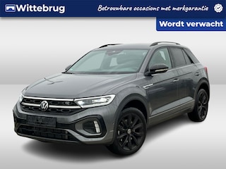 Volkswagen T-Roc 1.5 TSI 150pk R-Line DSG Automaat Black Style / Navigatie by APP / LM 18 inch / Park Assist / LED Plus / Afn. Trekhaak